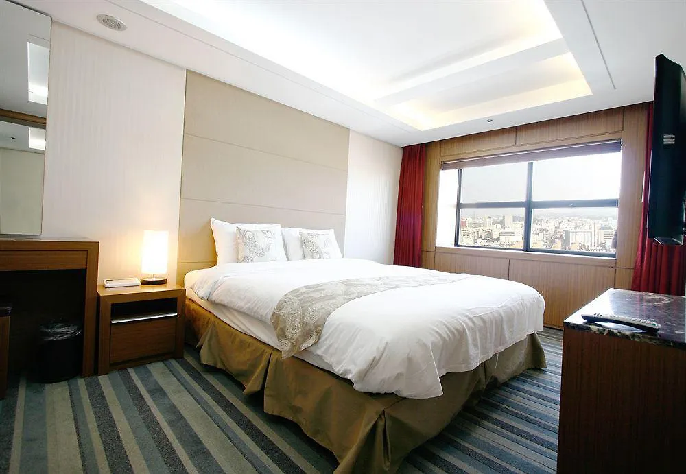 Three Seven Stay Hotel Seúl Corea del Sur